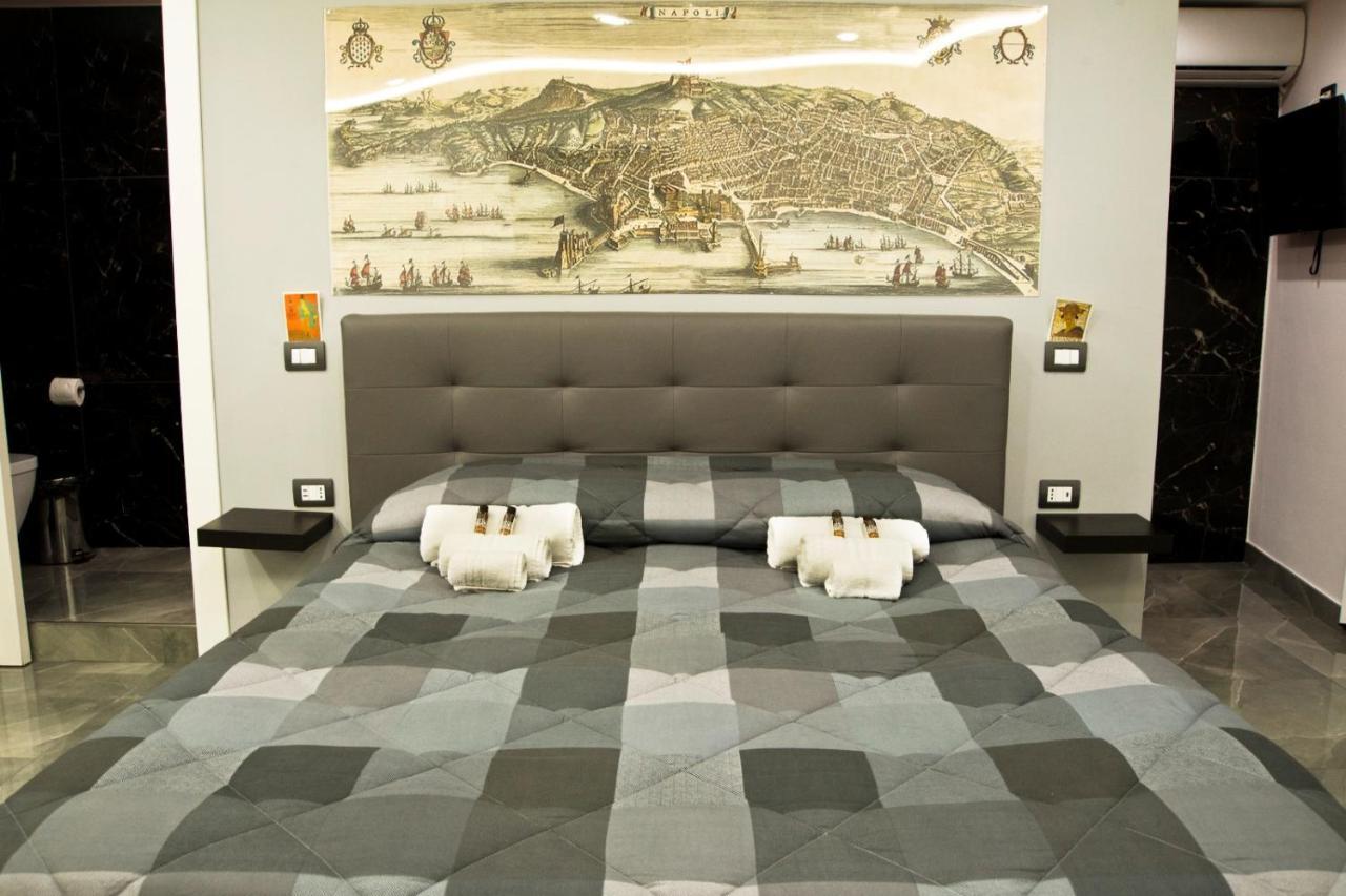 Suite Napoli Sotterranea Con Jacuzzi المظهر الخارجي الصورة