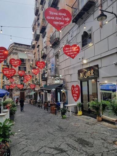 Suite Napoli Sotterranea Con Jacuzzi المظهر الخارجي الصورة