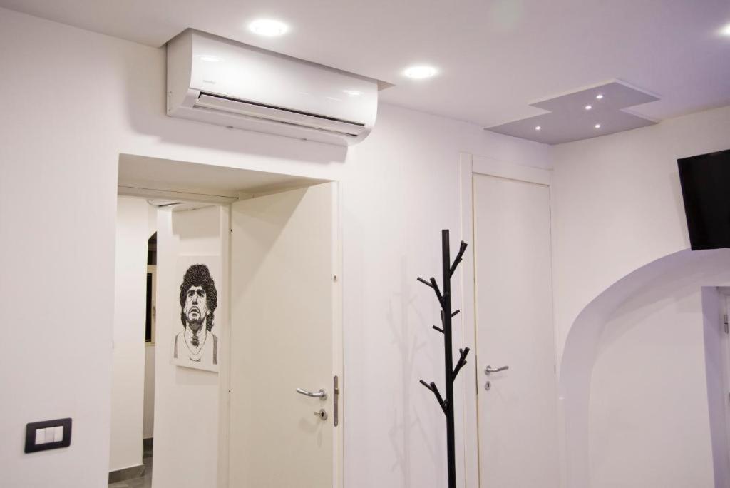 Suite Napoli Sotterranea Con Jacuzzi المظهر الخارجي الصورة