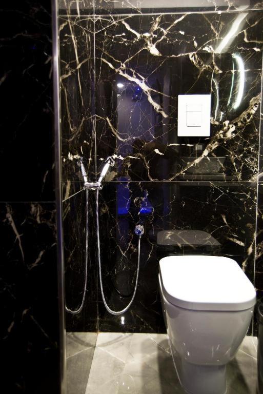 Suite Napoli Sotterranea Con Jacuzzi المظهر الخارجي الصورة